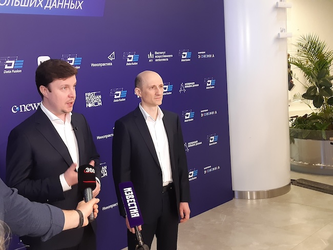 Алексей Фетисов (слева) и Сергей Голицын на Data Fusion 2024
