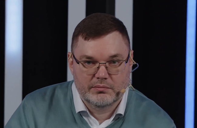 Руслан Иванов, директор департамента по работе с гибридными и частными облаками, Cloud.ru