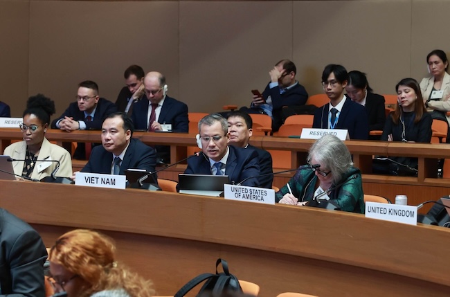 Представитель США присутствовал на конференции в Ханое, но не поставил свою подпись