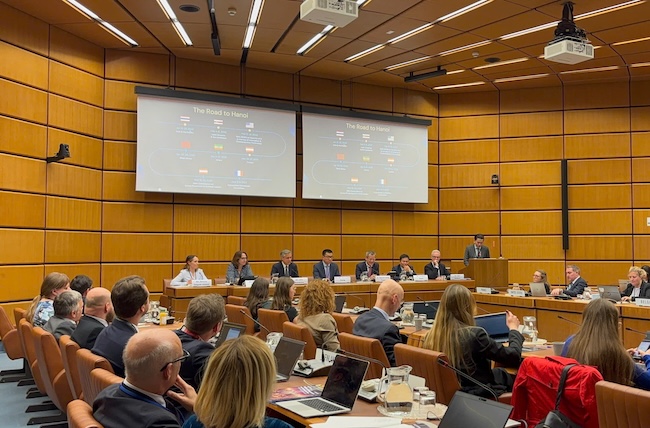 На конференции в Ханое было показано, что путь к участию в ней был непростым для каждой страны