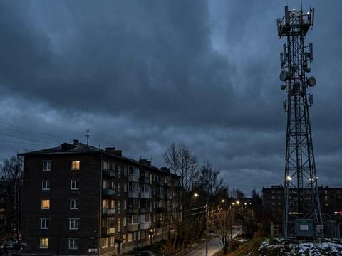 Группа юристов формировала у россиян ненависть к вышкам связи