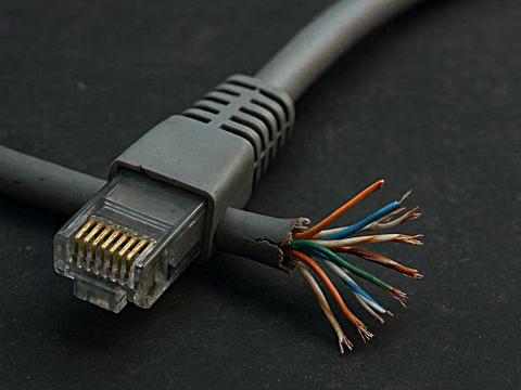 Некоторые районы Москвы остались без мобильной связи