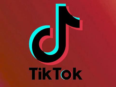 Злодеи предлагают в TikTok бесплатные Steam-аккаунты и хаки для Among Us