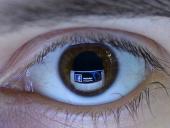 Сооснователь Facebook признал, что соцсети вредят мозгам