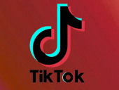 Злодеи предлагают в TikTok бесплатные Steam-аккаунты и хаки для Among Us