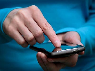 Мобильных операторов уличили в продаже личных данных пользователей
