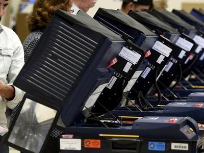 Машины для голосования в США взломали всего за 90 минут