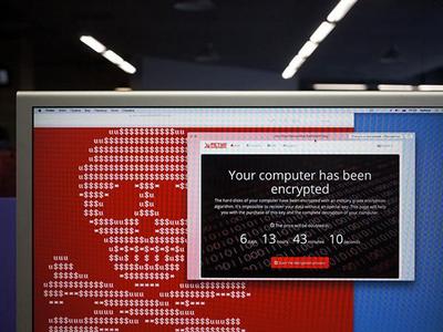 Компьютерный вирус Petya атакует компании в Польше