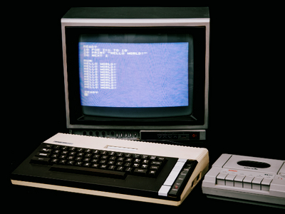 Инженер из Польши собрал Atari размером с монету