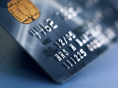В страховку банковских карт хотят включить риски мошенничества