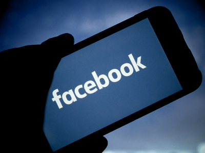 ИИ Facebook назвал темнокожих людей на видео приматами