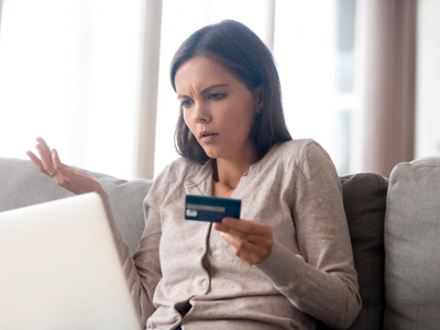 Удар по стереотипам: аналитики описали типичную жертву мошенников в России