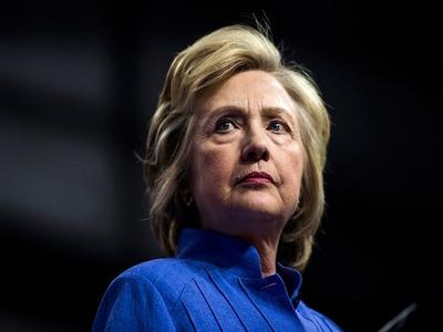 Крупный американский банкир пытался купить у хакера переписку Клинтон