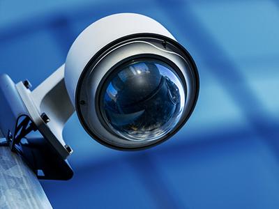 Уязвимость в камерах наблюдения позволяет отслеживать и изменять записи