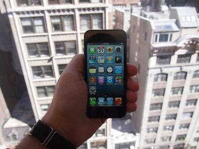 Курганец судится с Apple из-за блокировки краденного iPhone 5