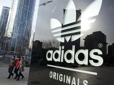 Данные клиентов Adidas попали в руки киберпреступников
