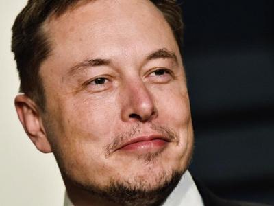 Илон Маск пообещал устранить проблему с торможением в Tesla Model 3