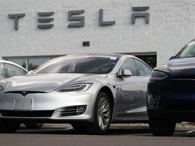 Tesla откроет исходный код систем безопасности автомобилей
