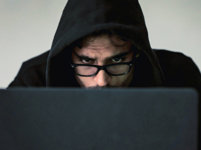 Мошенники заманивают россиян через Telegram-ботов и фейковые маркетплейсы