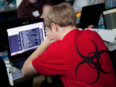 Новосибирская прокуратура не поддержала обвинения школьника-хакера