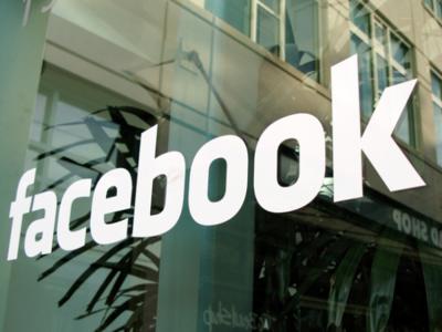 Facebook расстается с двумя руководителями, среди которых глава WhatsApp