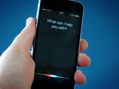 Apple временно прекращает делиться с подрядчиками записями Siri