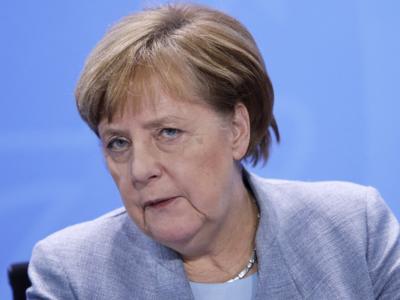 Меркель: Есть доказательства атак российских хакеров на мой компьютер