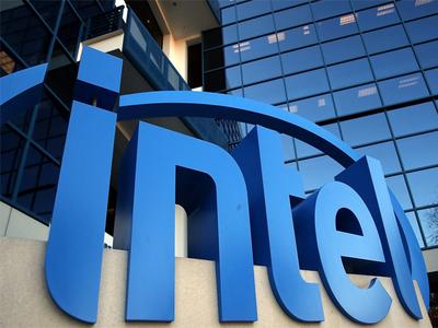 Уязвимости в чипах Intel подвергают риску миллионы устройств