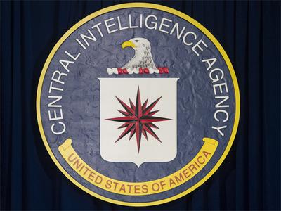 Как агенты ЦРУ скрыто похищают данные с взломанных смартфонов (без интернета)