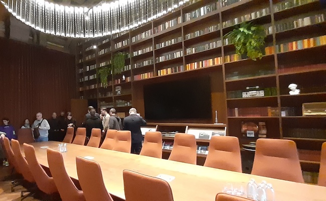 Большая переговорная в британском стиле Большая переговорная в британском стиле